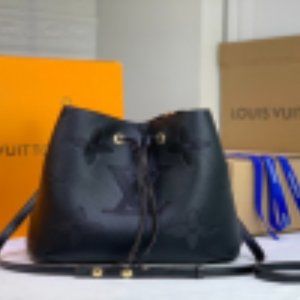 L/V Single Shoulder Messenger bucket women's bag